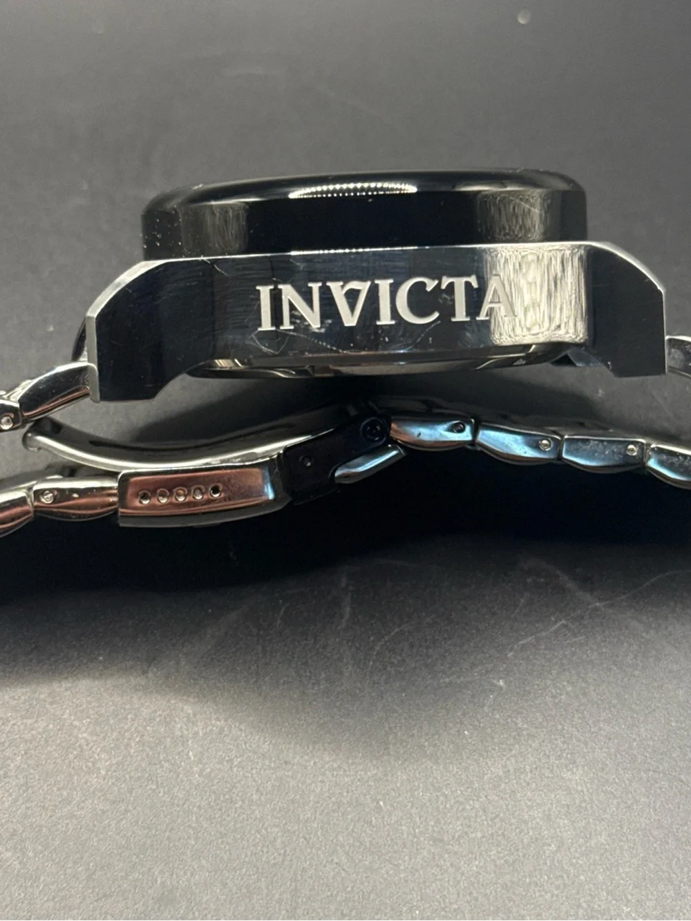 Invicta Aviator (Model 22844) Red NEW BATTERY!!